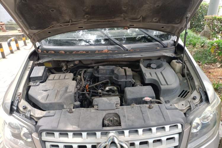 Used CHANGAN KAICHENG Ounuo S 2012 1.5L Standard Version Engine Bay