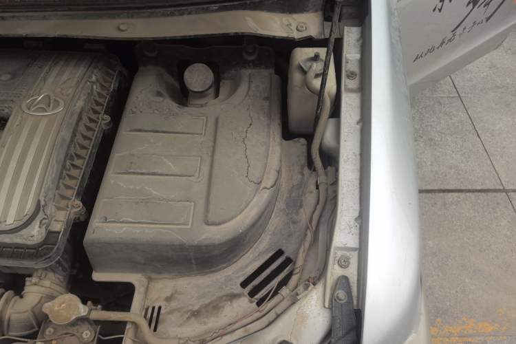 Used CHANGAN KAICHENG Ounuo S 2012 1.3L Base Version Engine Bay Left