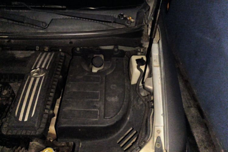 Used CHANGAN KAICHENG Ounuo S 2012 1.3L Standard Version Engine Bay Left