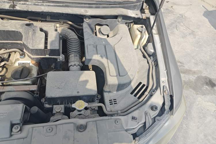 Used CHANGAN KAICHENG Ounuo S 2012 1.5L Elite Version Engine Bay Left