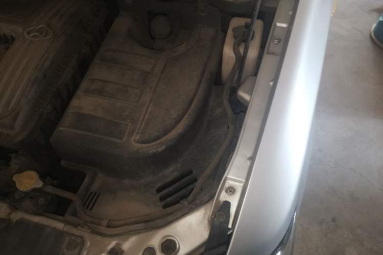 Used CHANGAN KAICHENG Ounuo S 2012 1.3L Elite Version Engine Bay Left