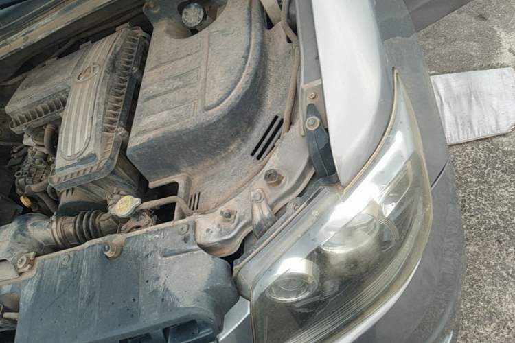 Used CHANGAN KAICHENG Ounuo S 2012 1.3L Base Version Engine Bay Left
