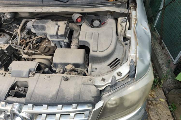 Used CHANGAN KAICHENG Ounuo S 2012 1.5L Standard Version Engine Bay Left