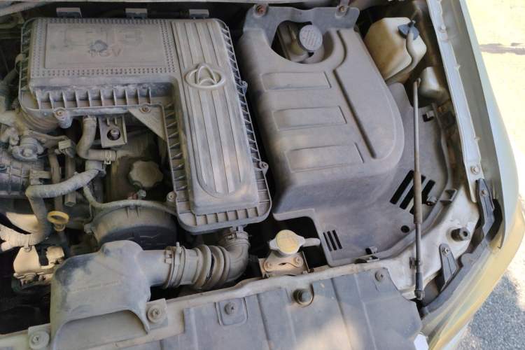 Used CHANGAN KAICHENG Ounuo S 2012 1.3L Base Version Engine Bay Left