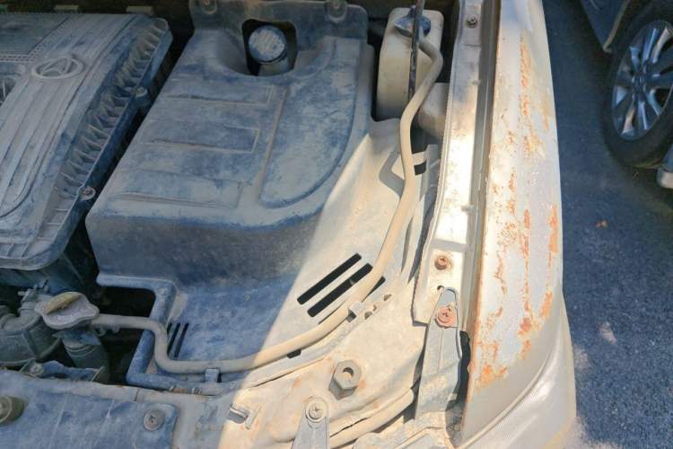 Used CHANGAN KAICHENG Ounuo S 2012 1.3L Base Version Engine Bay Left
