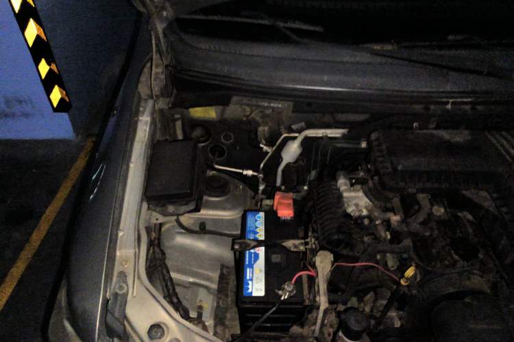 Used CHANGAN KAICHENG Ounuo S 2012 1.3L Standard Version Engine Bay Right