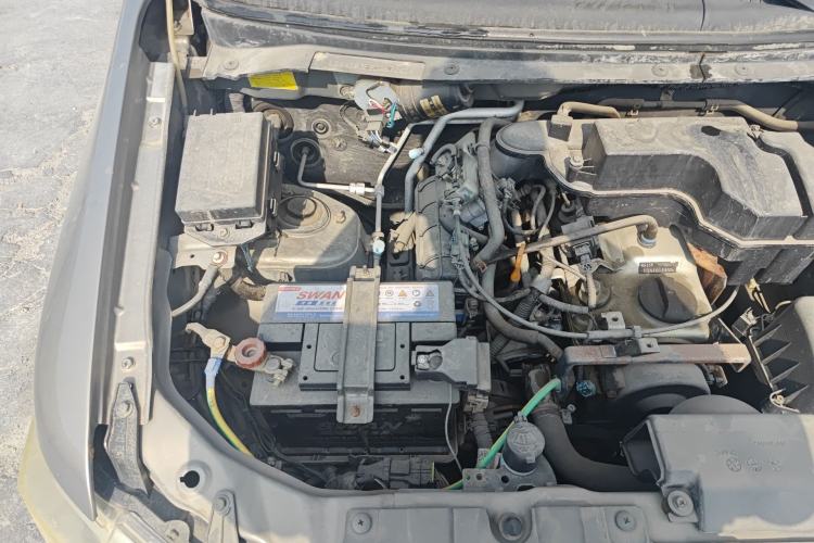 Used CHANGAN KAICHENG Ounuo S 2012 1.5L Elite Version Engine Bay Right