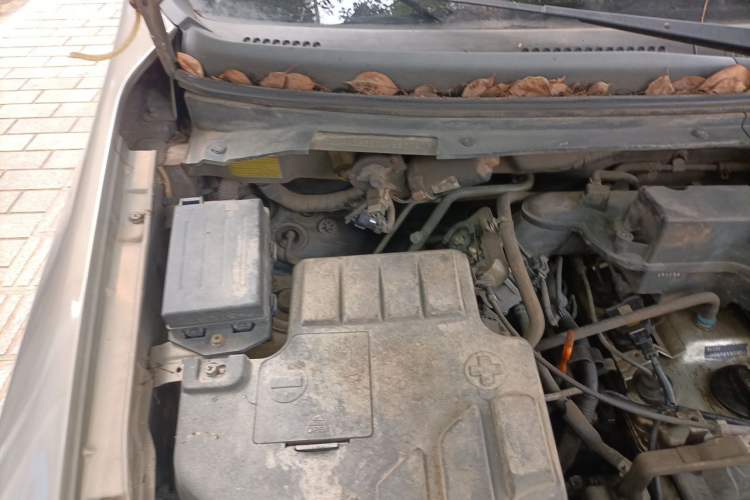 Used CHANGAN KAICHENG Ounuo S 2012 1.5L Standard Version Engine Bay Right