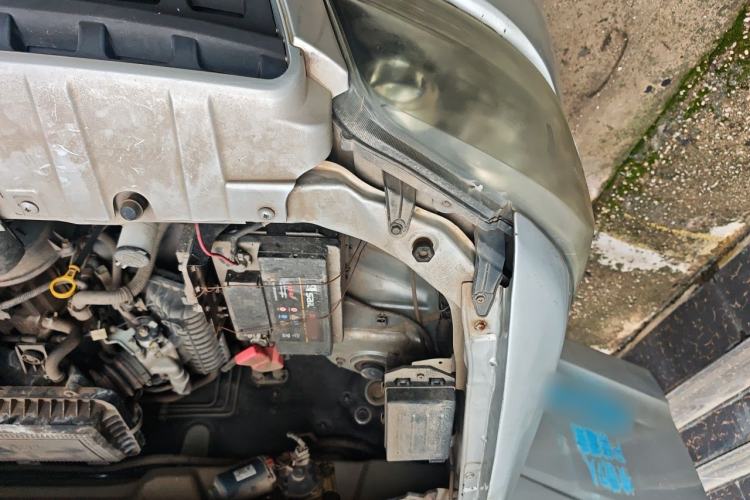 Used CHANGAN KAICHENG Ounuo S 2012 1.3L Base Version Engine Bay Right