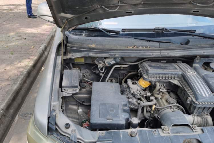 Used CHANGAN KAICHENG Ounuo S 2012 1.3L Standard Version Engine Bay Right