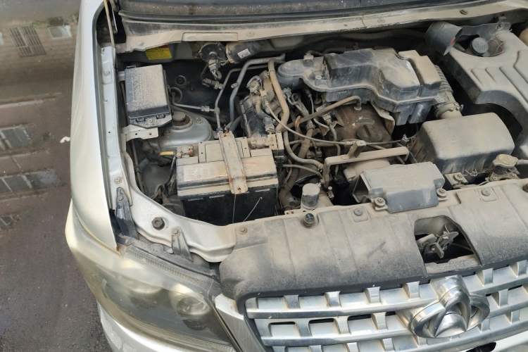 Used CHANGAN KAICHENG Ounuo S 2012 1.5L Standard Version Engine Bay Right