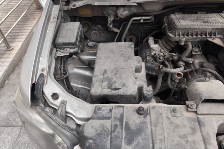Used CHANGAN KAICHENG Ounuo S 2012 1.3L Base Version Engine Bay Right