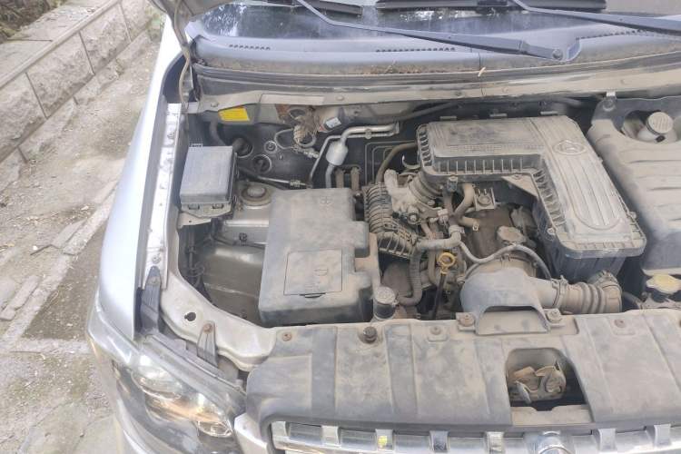 Used CHANGAN KAICHENG Ounuo S 2012 1.3L Base Version Engine Bay Right