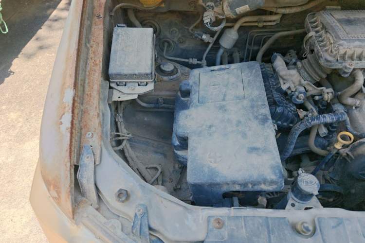 Used CHANGAN KAICHENG Ounuo S 2012 1.3L Base Version Engine Bay Right