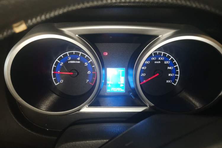 Used CHANGAN KAICHENG Ounuo S 2012 1.3L Elite Version Instrument Cluster