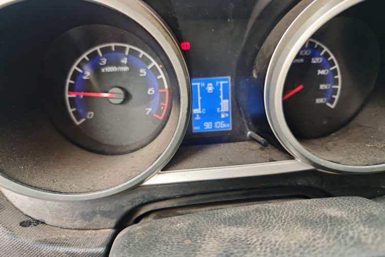 Used CHANGAN KAICHENG Ounuo S 2012 1.3L Base Version Odometer Close Up