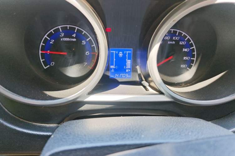 Used CHANGAN KAICHENG Ounuo S 2012 1.3L Base Version Odometer Close Up