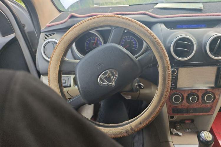 Used CHANGAN KAICHENG Ounuo S 2012 1.3L Standard Version Steering Wheel