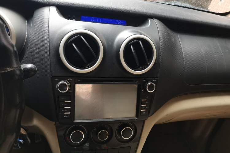 Used CHANGAN KAICHENG Ounuo S 2012 1.5L Standard Version Audio And AC Panel