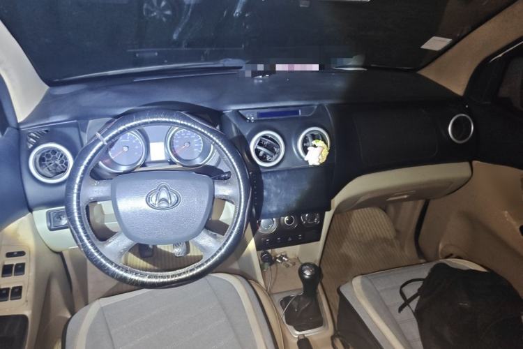 Used CHANGAN KAICHENG Ounuo S 2012 1.5L Luxury Model Center Console