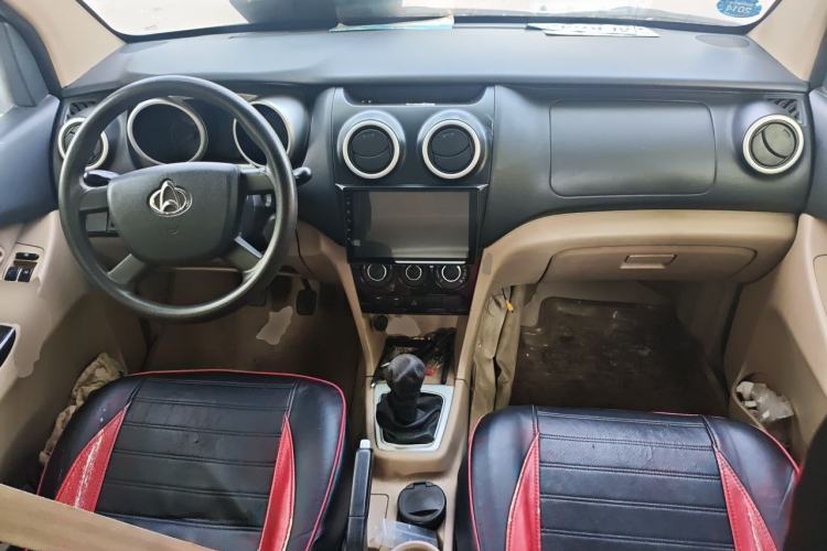 Used CHANGAN KAICHENG Ounuo S 2012 1.5L Standard Version Center Console