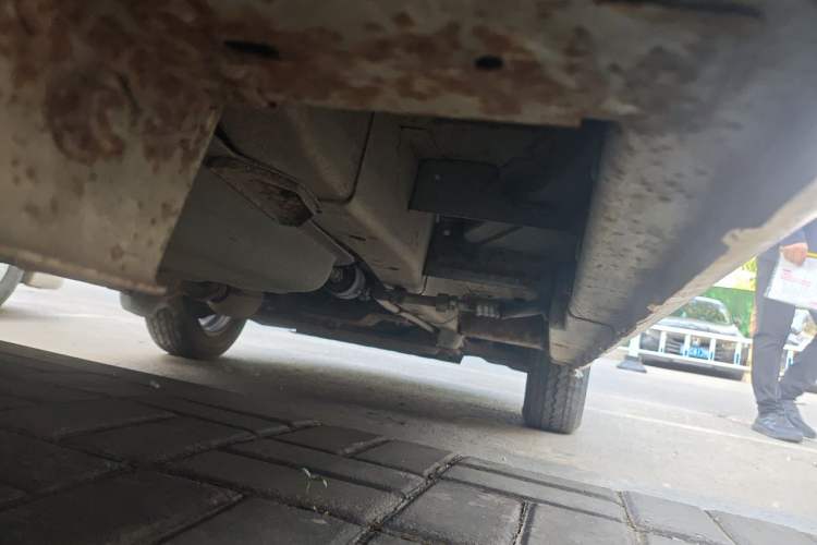 Used CHANGAN KAICHENG Ounuo S 2012 1.5L Standard Version Chassis Rear Right