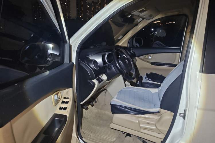 Used CHANGAN KAICHENG Ounuo S 2012 1.5L Luxury Model Driver Seat