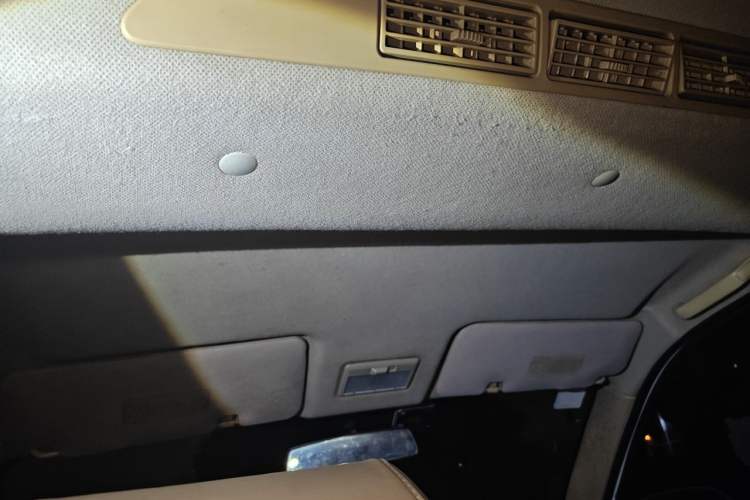 Used CHANGAN KAICHENG Ounuo S 2012 1.5L Luxury Model Headliner