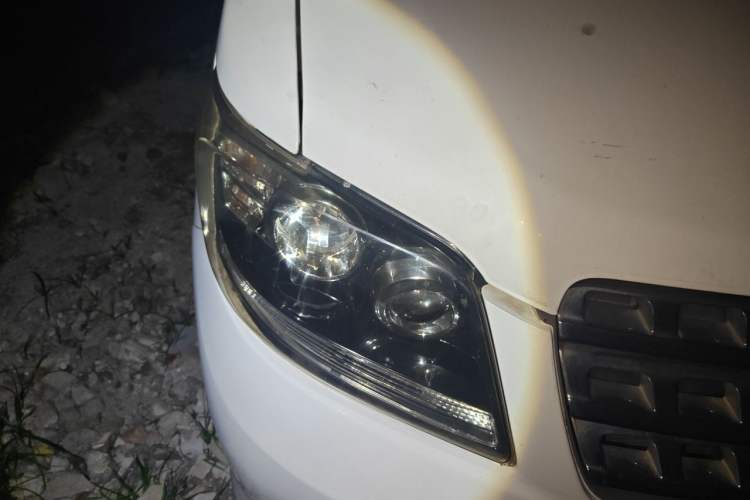 Used CHANGAN KAICHENG Ounuo S 2012 1.5L Luxury Model Right Front Headlight