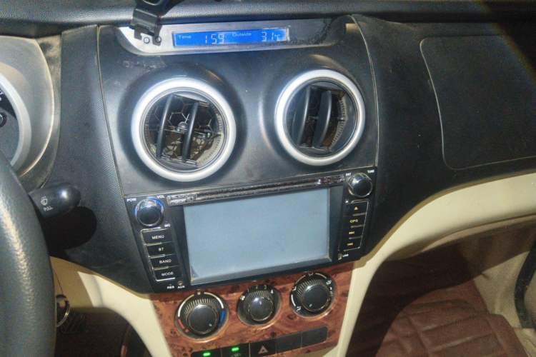 Used CHANGAN KAICHENG Ounuo S 2012 1.3L Standard Version Audio And AC Panel