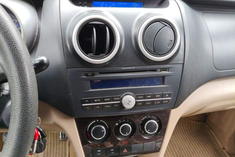 Used CHANGAN KAICHENG Ounuo S 2012 1.5L Elite Version Audio And AC Panel