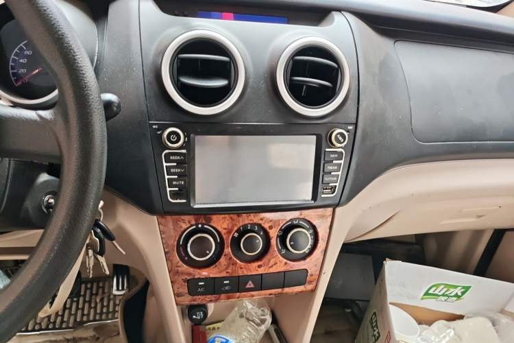 Used CHANGAN KAICHENG Ounuo S 2012 1.3L Elite Version Audio And AC Panel
