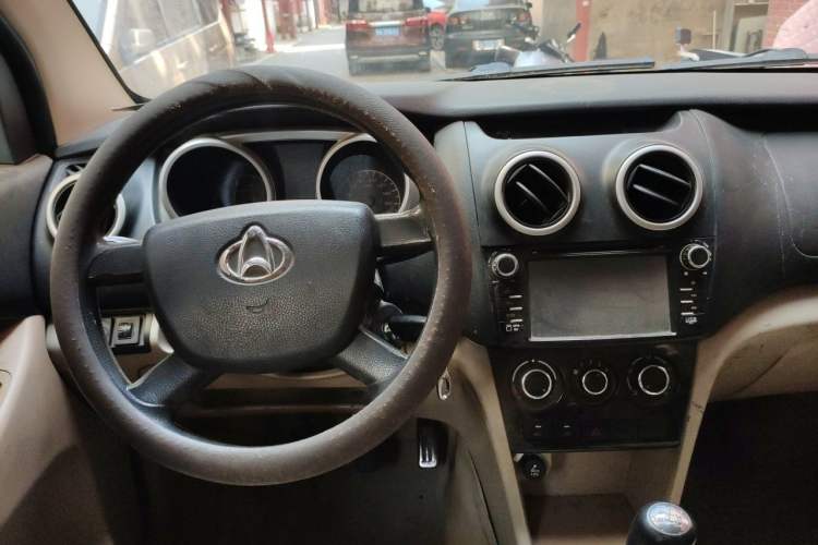 Used CHANGAN KAICHENG Ounuo S 2012 1.5L Elite Version Center Console
