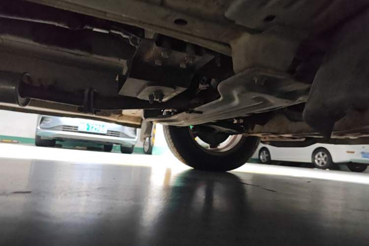 Used CHANGAN KAICHENG Ounuo S 2012 1.3L Base Version Chassis Front Right