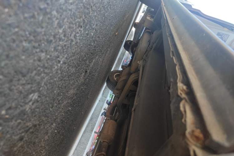 Used CHANGAN KAICHENG Ounuo S 2012 1.5L Elite Version Chassis Front Right