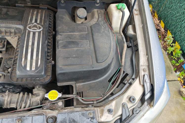 Used CHANGAN KAICHENG Ounuo S 2012 1.3L Base Version Engine Bay Left