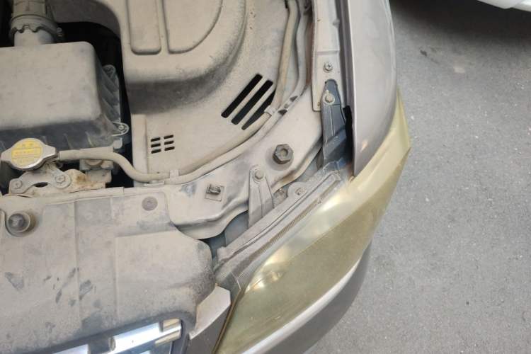 Used CHANGAN KAICHENG Ounuo S 2012 1.5L Elite Version Engine Bay Left
