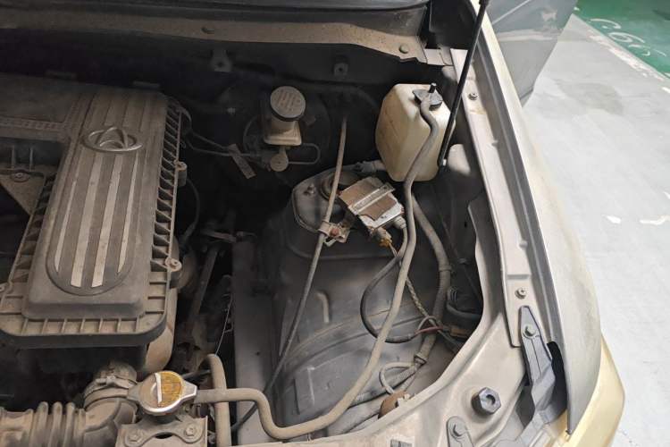 Used CHANGAN KAICHENG Ounuo S 2012 1.3L Base Version Engine Bay Left