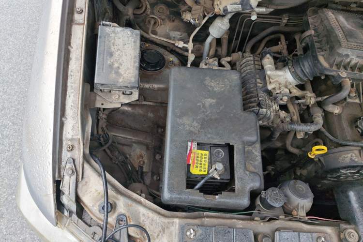 Used CHANGAN KAICHENG Ounuo S 2012 1.3L Base Version Engine Bay Right