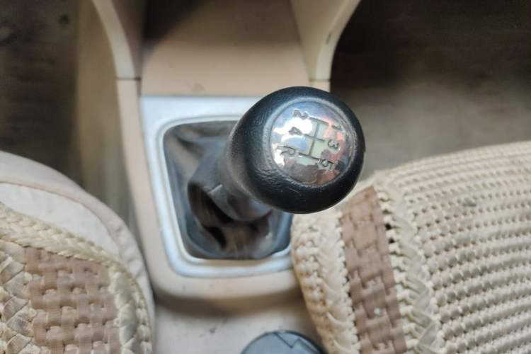 Used CHANGAN KAICHENG Ounuo S 2012 1.5L Elite Version Gear Lever