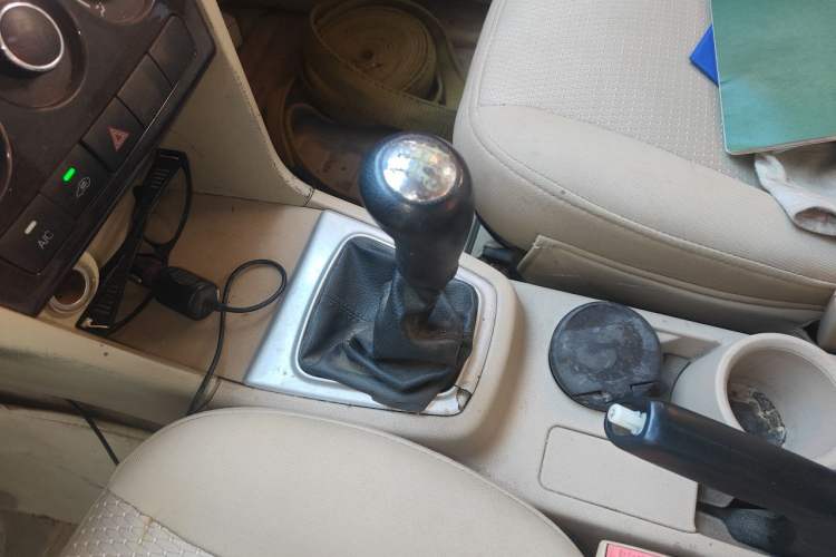 Used CHANGAN KAICHENG Ounuo S 2012 1.5L Elite Version Gear Lever