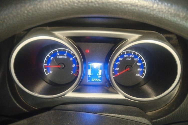 Used CHANGAN KAICHENG Ounuo S 2012 1.3L Standard Version Instrument Cluster