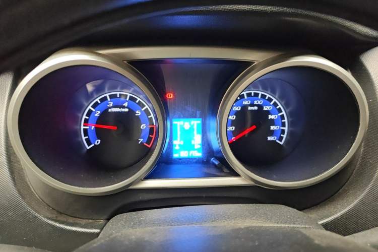 Used CHANGAN KAICHENG Ounuo S 2012 1.3L Base Version Instrument Cluster