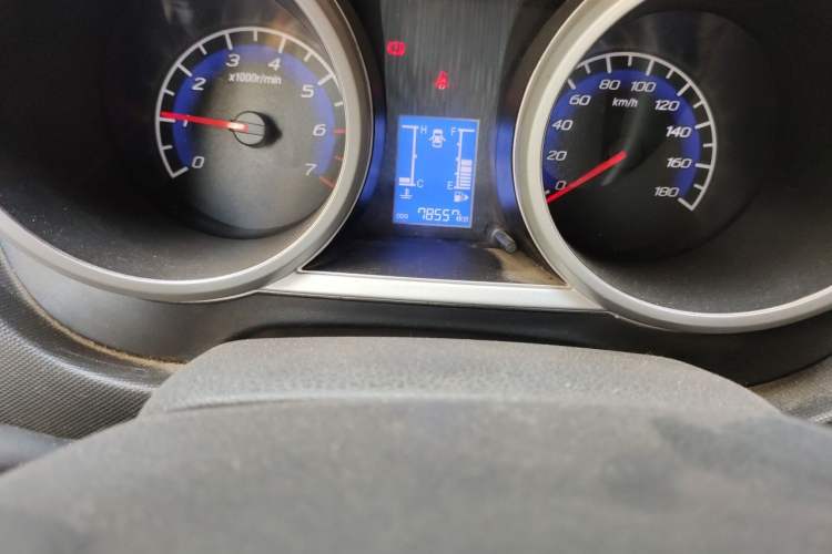 Used CHANGAN KAICHENG Ounuo S 2012 1.5L Elite Version Odometer Close Up