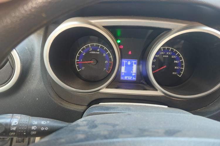 Used CHANGAN KAICHENG Ounuo S 2012 1.5L Elite Version Odometer Close Up