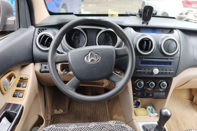 Used CHANGAN KAICHENG Ounuo S 2012 1.5L Elite Version Steering Wheel
