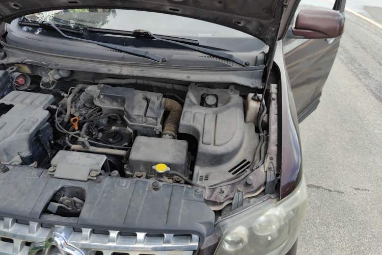 Used CHANGAN KAICHENG Ounuo S 2013 1.5L Elite Model Engine Bay Left