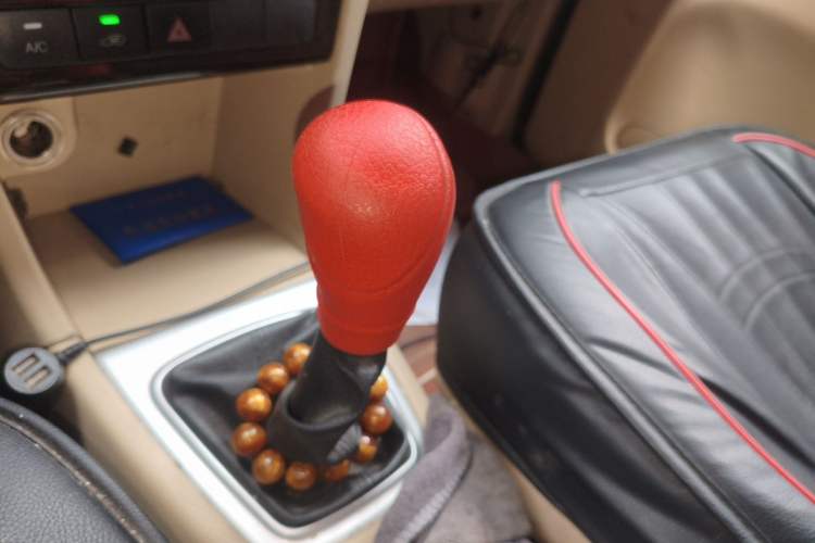 Used CHANGAN KAICHENG Ounuo S 2013 1.5L Elite Model Gear Lever
