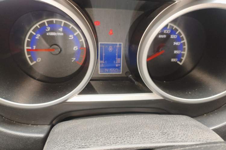 Used CHANGAN KAICHENG Ounuo S 2013 1.5L Elite Model Odometer Close Up