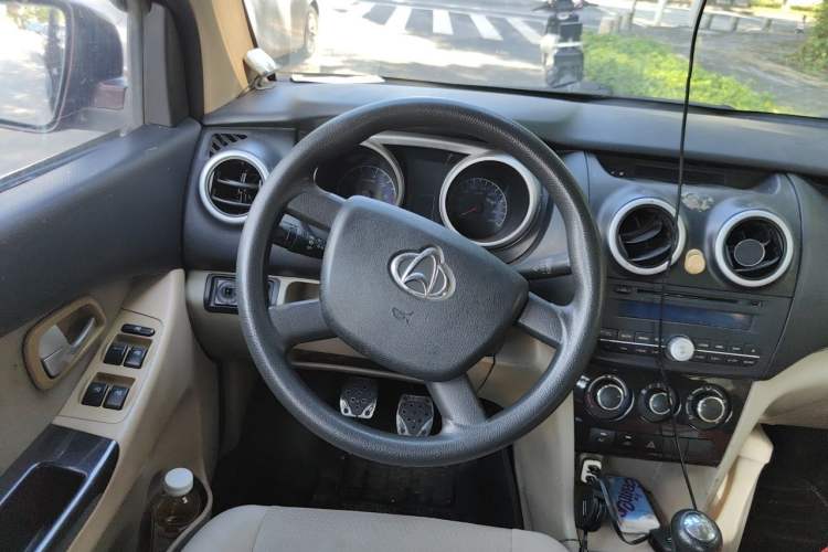 Used CHANGAN KAICHENG Ounuo S 2013 1.5L Elite Model Steering Wheel